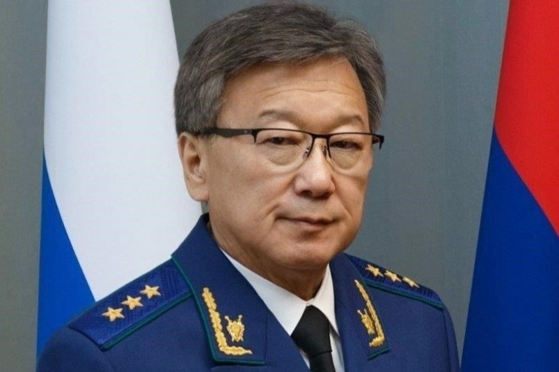 Что консультирует прокуратура Хабаровска по вопросам муниципальной службы и прав военнослужащих?